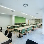 Апартаменты Micampus Parque Student Бурхасот